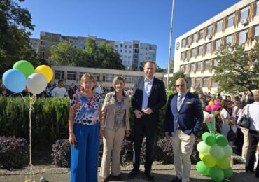 Георги Гатев откри учебната година в училищата в „Тракия“ (СНИМКИ)