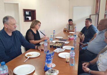 На прага на първия учебен ден: Проф. Янчева се срещна с деца и родители от „Столипиново“ (СНИМКИ)
