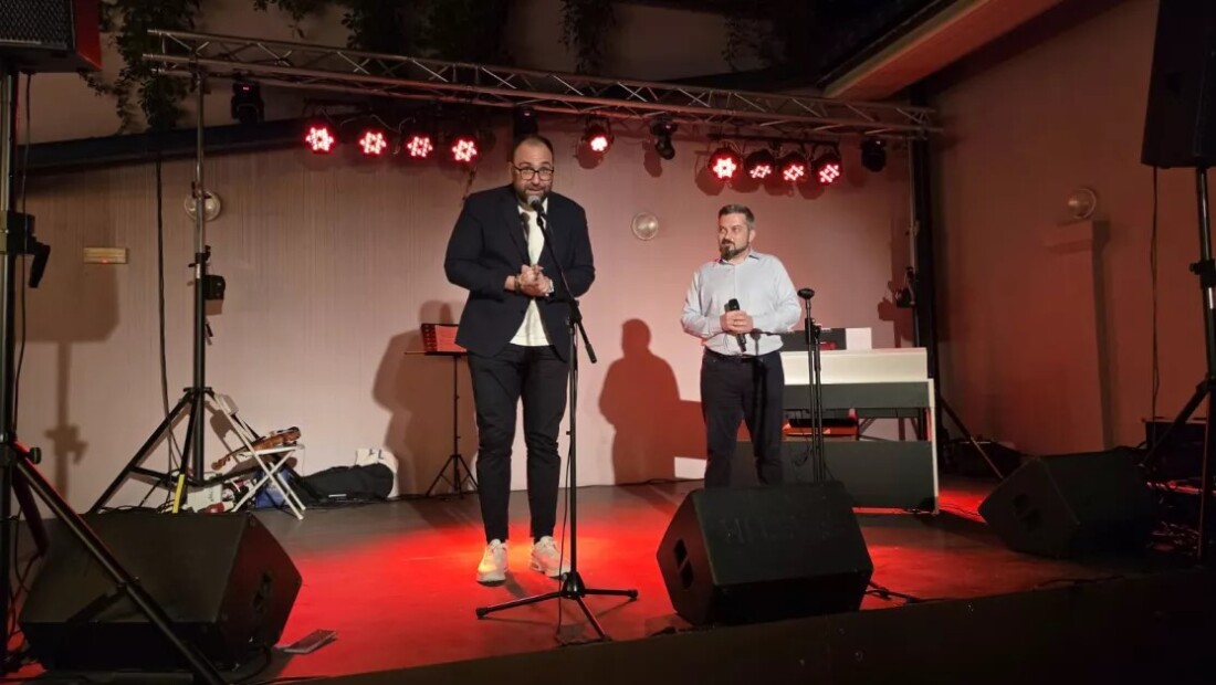 Министър Бачев откри XXVI Международен куклено-театрален фестивал "Двама са малко - трима са много" в Пловдив (СНИМКИ)
