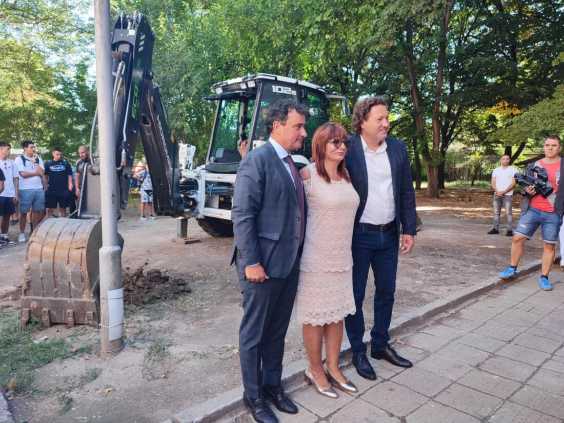 Откриха официално учебната година в Спортно училище "Васил Левски" (СНИМКИ)