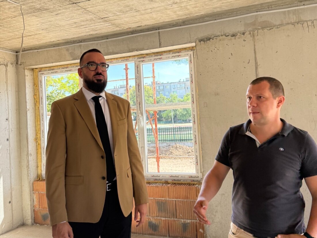Напредва изграждането на новата детска градина в "Южен" (СНИМКИ)