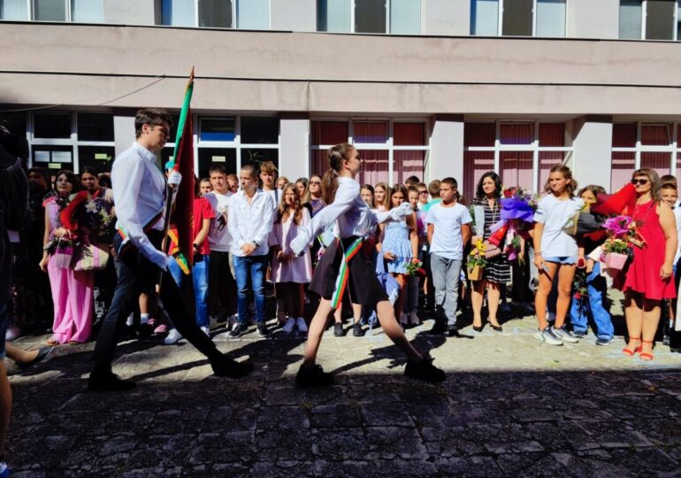 Откриха официално учебната година в Спортно училище "Васил Левски" (СНИМКИ)