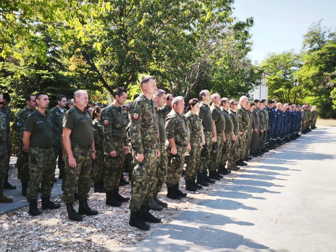 ВВС отбелязаха годишнината от трагичната загуба на летците-пилоти подполк. Петко Димитров и кап. Венцислав Дункин (СНИМКИ)