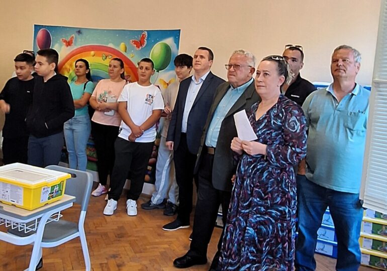 Откриха високотехнологичен STEM кабинет в асеновградско село