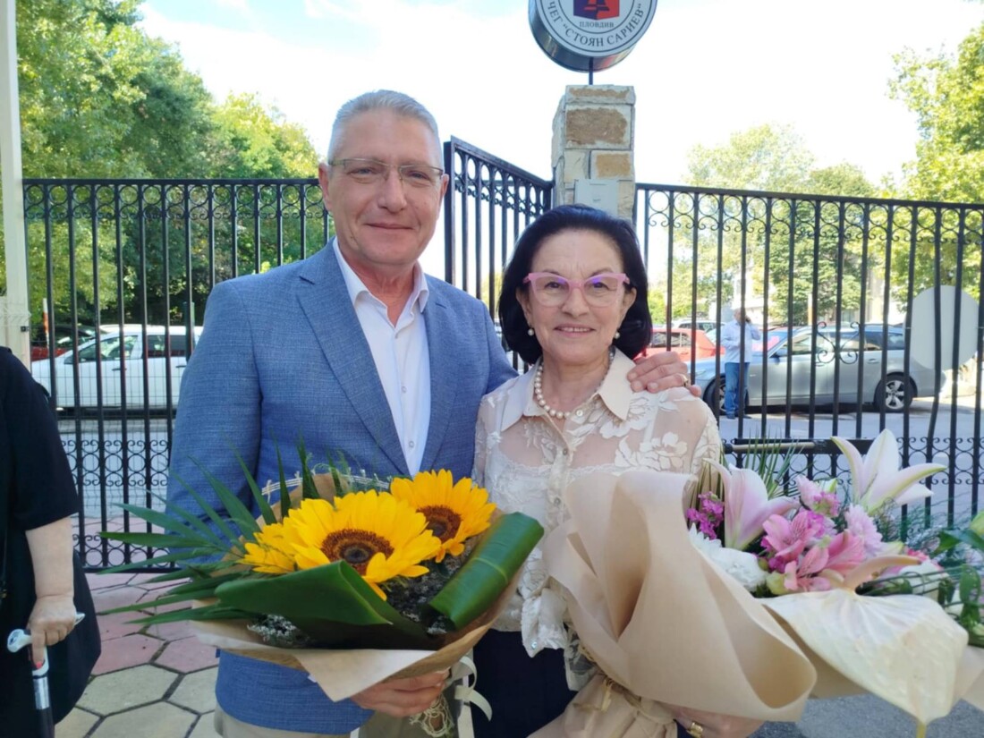 Емил Русинов откри новата учебна година в „Източен“ (СНИМКИ)