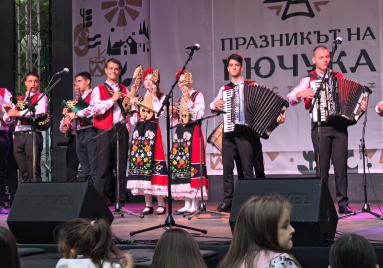 "Празникът на Кючука" стартира с много музика, танци и настроение (СНИМКИ и ВИДЕО)