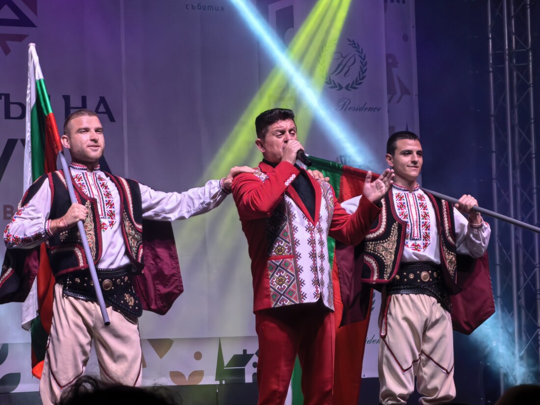 "Празникът на Кючука": Ансамбъл "Тракия", "Далида Денс Шоу" и Николай Славеев закриха фестивала (СНИМКИ и ВИДЕО)