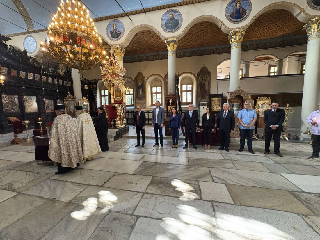 Пловдив отбеляза 117 години от обявяването на Независимостта на България (СНИМКИ)