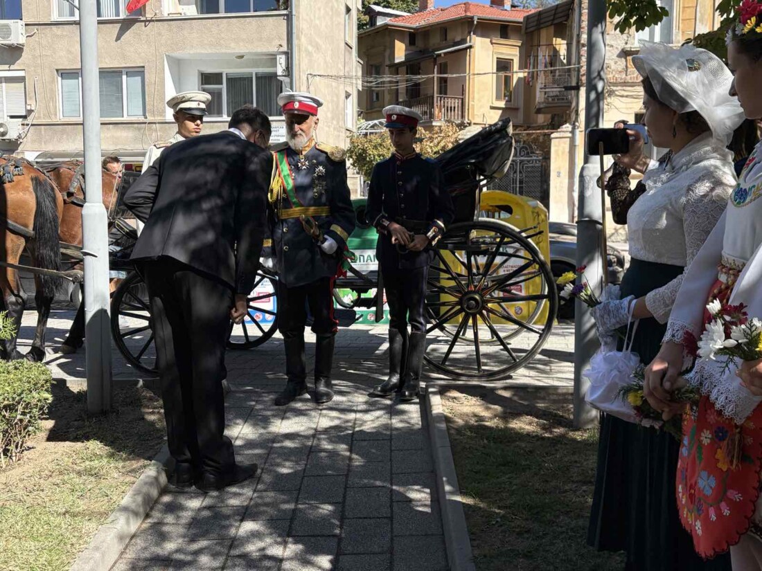 Пловдив отбеляза 117 години от обявяването на Независимостта на България (СНИМКИ)