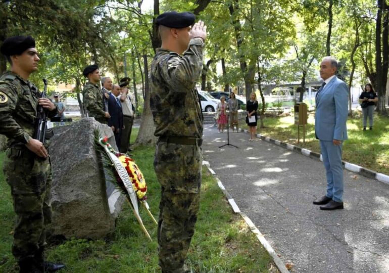 Асеновград отпразнува 140 години от Съединението на България (ГАЛЕРИЯ)