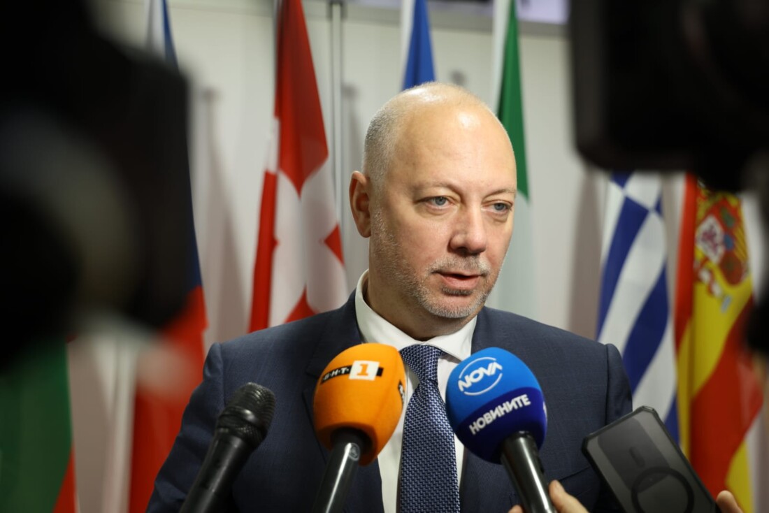 Правителството на Росен Желязков подаде оставка