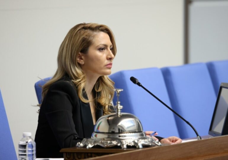 Избраха Рая Назарян за председател на Народното събрание