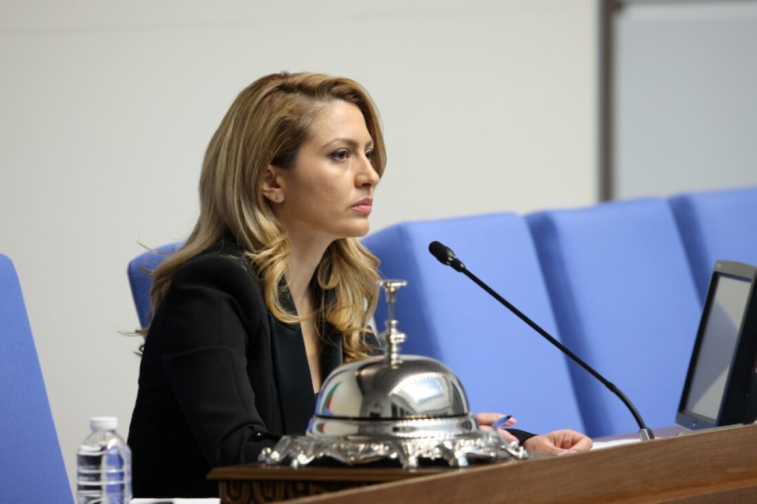 Избраха Рая Назарян за председател на Народното събрание