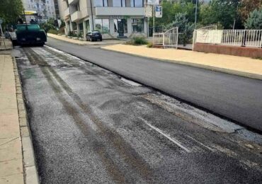 Започна асфалтирането на улица в Асеновград (СНИМКИ)