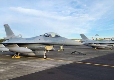 Още два изтребителя F-16 пристигнаха в България (СНИМКИ и ВИДЕО)