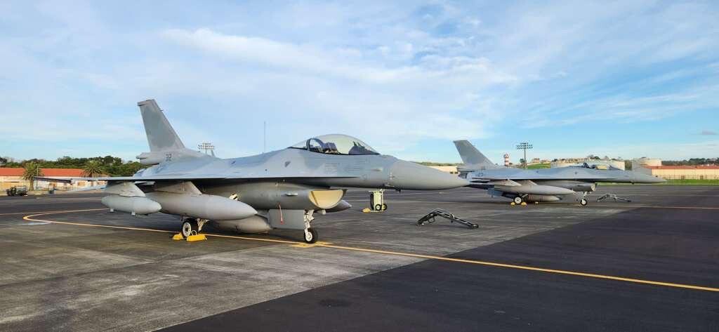 Още два изтребителя F-16 пристигнаха в България (СНИМКИ и ВИДЕО)
