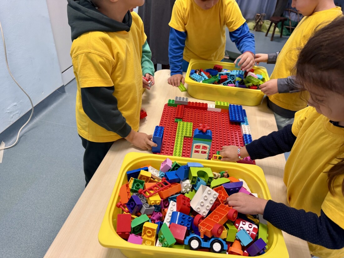 "Будителството днес – с мисъл за бъдещето": Традицията срещна иновациите в ДГ "Кремена" (СНИМКИ) 4 "Будителството днес – с мисъл за бъдещето": Традицията срещна иновациите в ДГ "Кремена" (СНИМКИ)