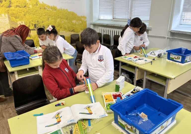 Откриха STEM център в асеновградско училище (СНИМКИ) 26 Откриха STEM център в асеновградско училище (СНИМКИ)