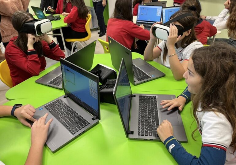 Откриха STEM център в асеновградско училище (СНИМКИ) 22 Откриха STEM център в асеновградско училище (СНИМКИ)