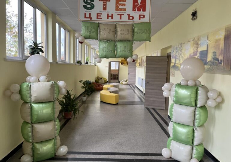 Откриха STEM център в асеновградско училище (СНИМКИ) 17 Откриха STEM център в асеновградско училище (СНИМКИ)