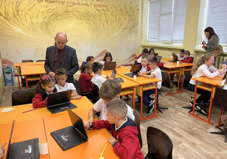 Откриха STEM център в асеновградско училище (СНИМКИ) 13 Откриха STEM център в асеновградско училище (СНИМКИ)