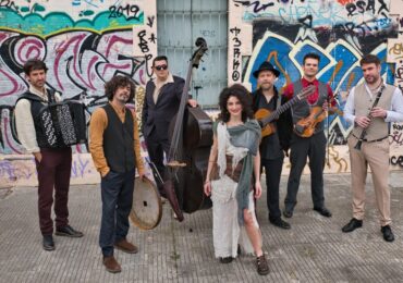Глобалният феномен Barcelona Gipsy balKan Orchestra пристигат за концерт в Пловдив с музика отвъд езици и граници