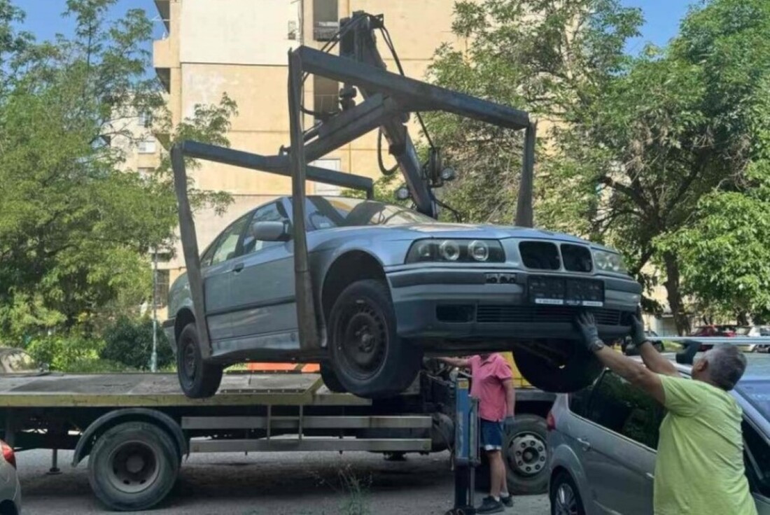 Продължава акцията по премахване на излезли от употреба автомобили в Асеновград