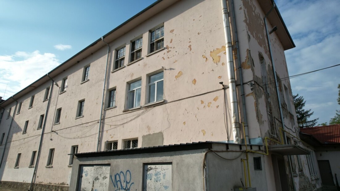 Започва дългоочакваният ремонт в ОУ „Тодор Каблешков“ – Пловдив (СНИМКИ)