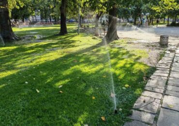 Вандалска проява в парк „Кронщад“, издирват се извършителите (СНИМКИ)