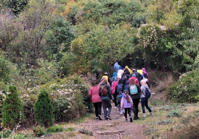 Дъждът не спря похода в Асеновград за Дните на ходенето и туризма (СНИМКИ)