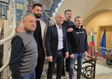 Преди Дербито на Пловдив: Костадин Димитров и капитаните на Локомотив и Ботев призоваха за уважение между феновете (СНИМКИ)