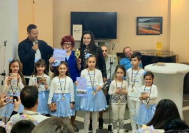 Пловдивски таланти направиха фурор на Европейския конкурс за нова детска песен „Златни искри 2025“ (СНИМКИ)