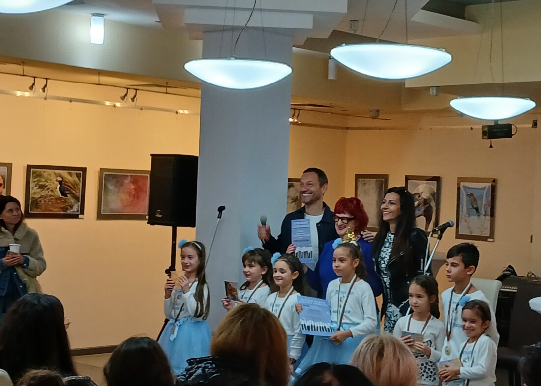 Пловдивски таланти направиха фурор на Европейския конкурс за нова детска песен „Златни искри 2025“ (СНИМКИ)