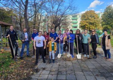 ГЕРБ с поредна залесителна акция в „Западен“ в Пловдив (СНИМКИ)