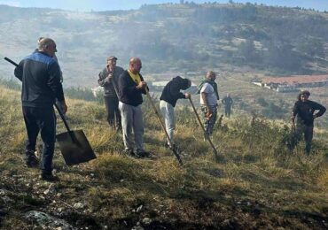 Конкурс за есе, свързано с доброволците, предизвиква ученици от цялата страна
