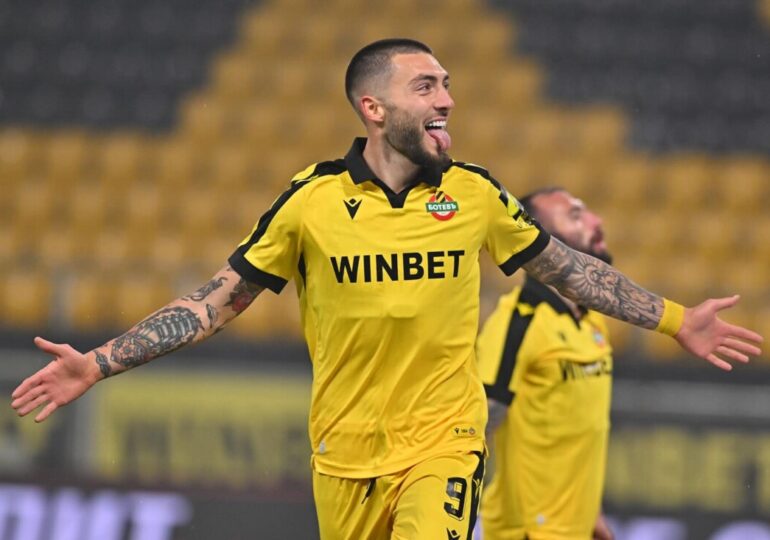 След обрат: Ботев Пловдив с първа домакинска победа за сезона (СНИМКИ и ВИДЕО) 5 След обрат: Ботев Пловдив с първа домакинска победа за сезона (СНИМКИ и ВИДЕО)