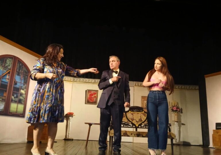 Страхотно представяне на театър "Арте" към НЧ "Родолюбие" - Асеновград на фестивал в Самоков (СНИМКИ)