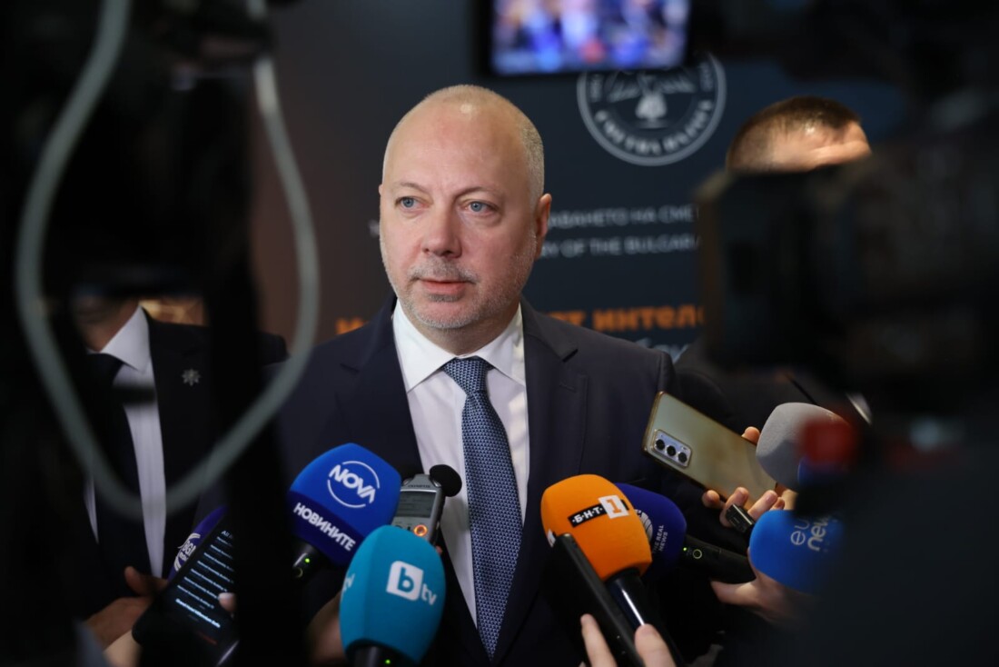 Росен Желязков: Ще спазваме санкциите с оглед тяхната основна цел – нито един цент да не отива за войната в Украйна