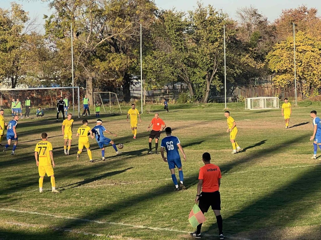 Навръх своята 78-а годишнина: Спартак Пловдив завърши наравно с лидера Несебър (СНИМКИ)