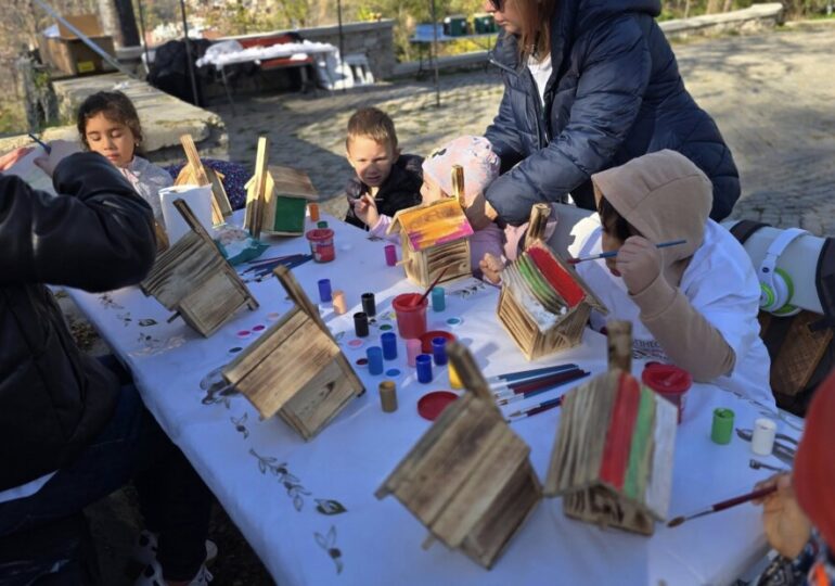 Район "Централен" и "Бизнесът за Пловдив" в обща мисия: 100 нови дръвчета на Сахат тепе (СНИМКИ и ВИДЕО) 2 Район "Централен" и "Бизнесът за Пловдив" в обща мисия: 100 нови дръвчета на Сахат тепе (СНИМКИ и ВИДЕО)