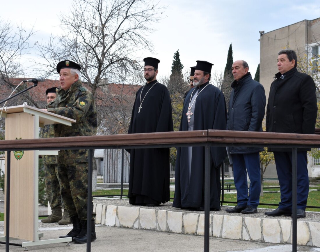 Военно формирование – Асеновград отбеляза празника на Сухопътните войски (СНИМКИ)