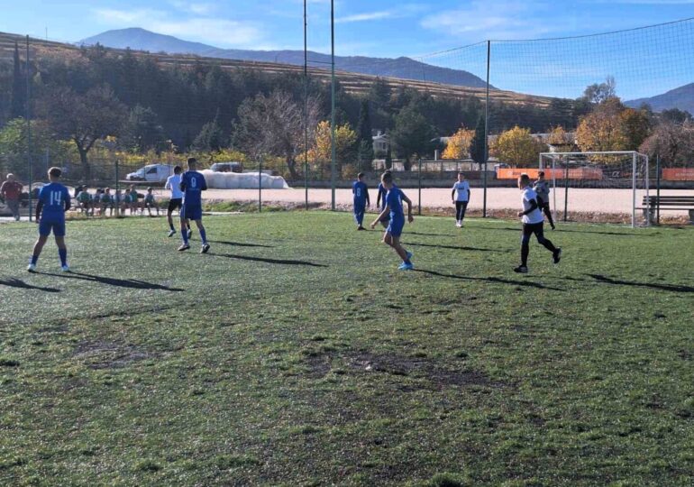С футболен турнир стартираха ученическите игри в Асеновград (СНИМКИ)