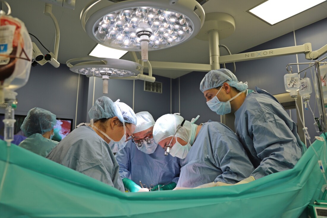 Шеста чернодробна трансплантация във ВМА за годината