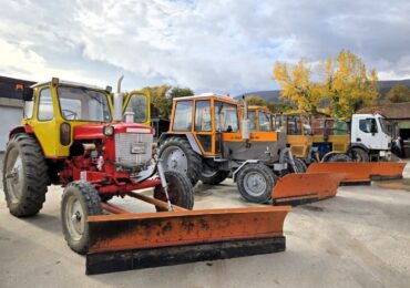 Снегопочистващата техника на община Асеновград е в готовност (СНИМКИ)