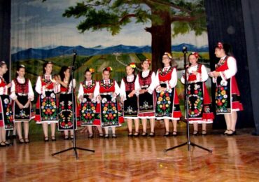 С нов облик и спектакъл: ДГ „Ален мак“ в Трилистник отбеляза 41-та си годишнина (СНИМКИ)