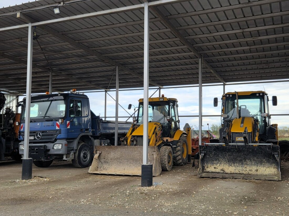 Снегопочистващата техника на община Асеновград е в готовност (СНИМКИ)