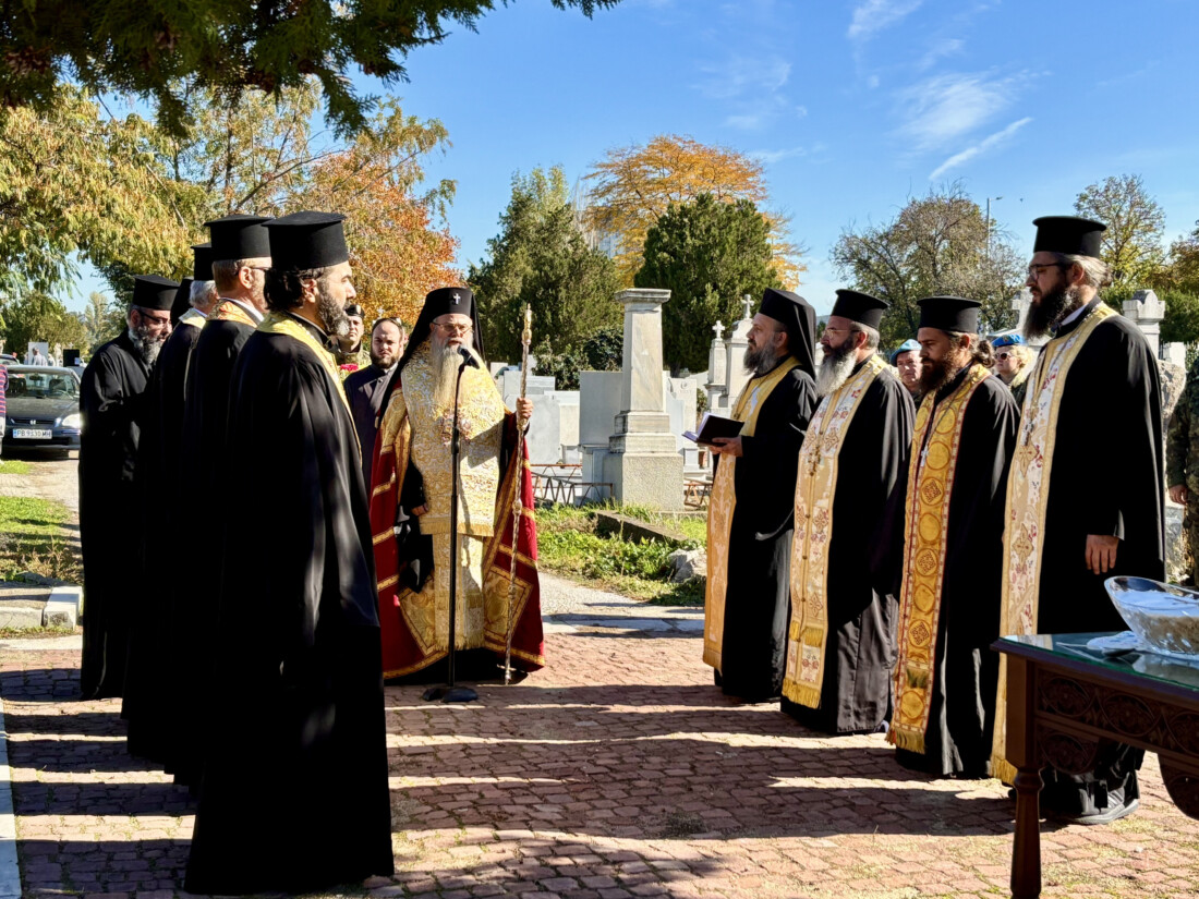 На Архангелова Задушница Пловдив почете паметта на опълченците и жертвите на Априлското въстание (СНИМКИ) 2 На Архангелова Задушница Пловдив почете паметта на опълченците и жертвите на Априлското въстание (СНИМКИ)