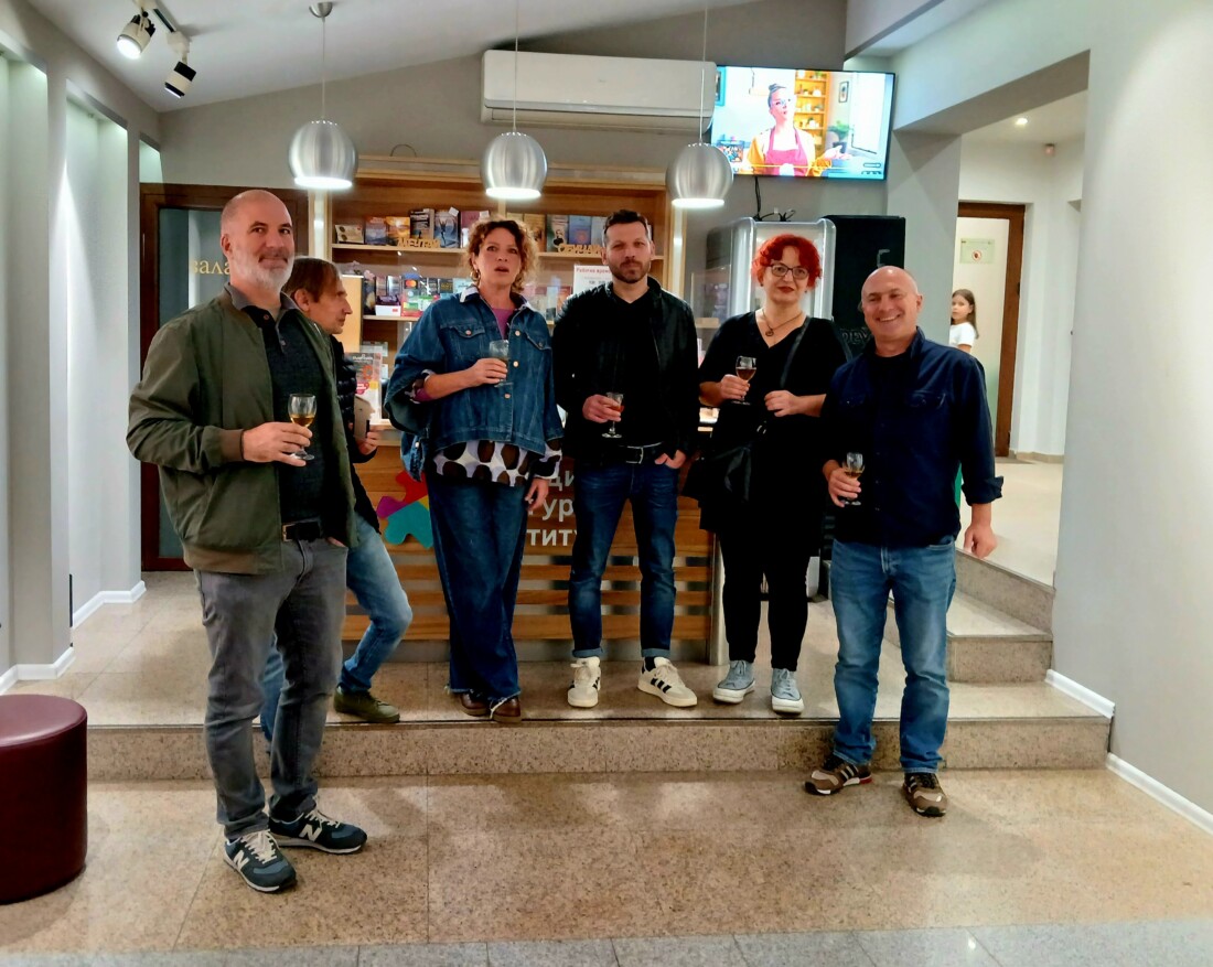 „Созопол на един дъх“ в Пловдив – 20 платна, вдъхновени от морето и приятелството (СНИМКИ) 3 „Созопол на един дъх“ в Пловдив – 20 платна, вдъхновени от морето и приятелството (СНИМКИ)