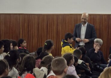 По инициатива на община Марица: Експерт разясни опасностите за младите хора в интернет (СНИМКИ)