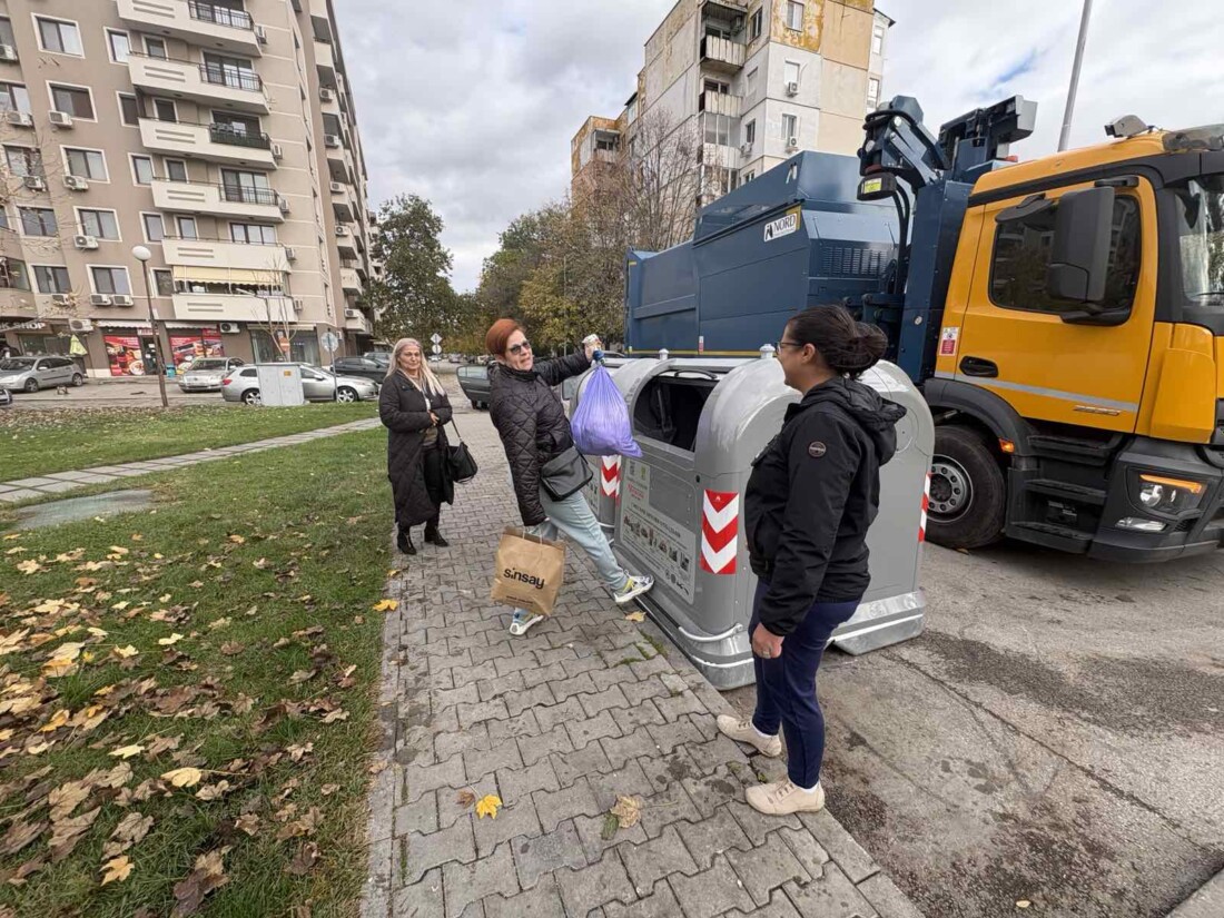 Започна поставянето на нови контейнери за смет в пловдивския район „Тракия“ (СНИМКИ)